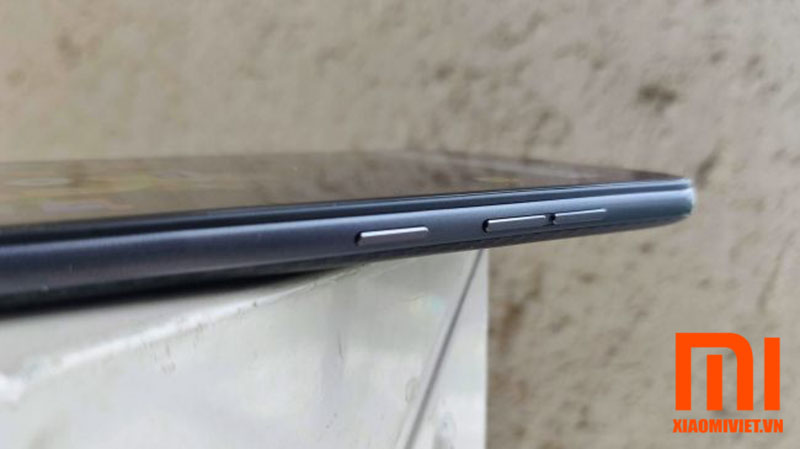 Điện thoại Xiaomi Poco F1
